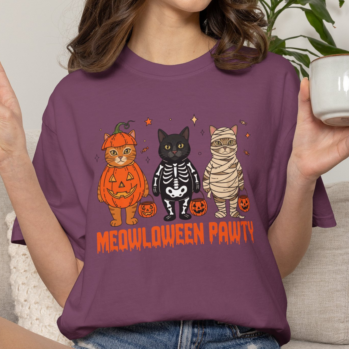 Meowloween Pawty T-Shirt | Fun Halloween Cat Lover Gift