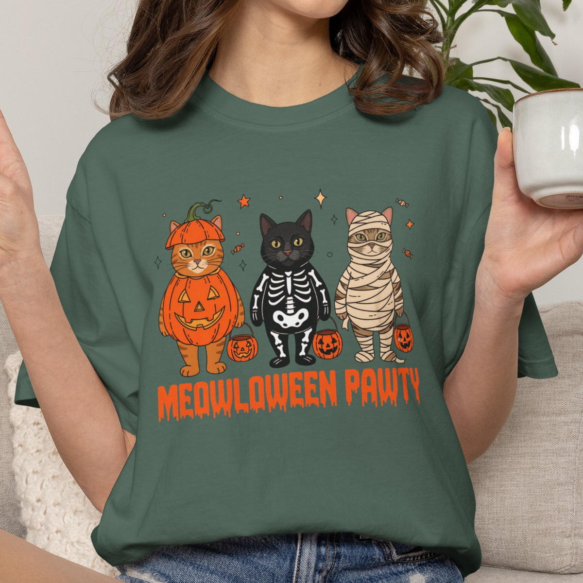 Meowloween Pawty T-Shirt | Fun Halloween Cat Lover Gift